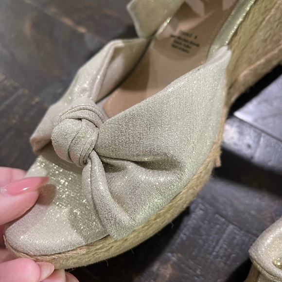 David Isaac Espadrille Ankle Tie Wedge Sandals with Gold Shimmer Sz 8 - Picture 4 of 9